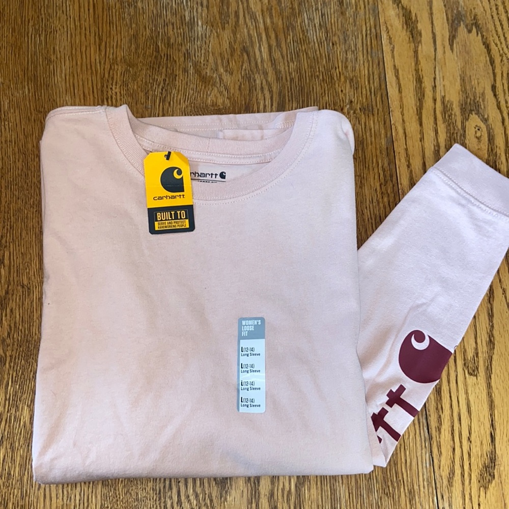 Women’s Carhartt Loose Fit long sleeve top
